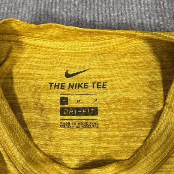 Nike Jordan Michigan‎ Wolverines T Shirt Mens M Yellow Dri Fit Performance Logo - Picture 4 of 7